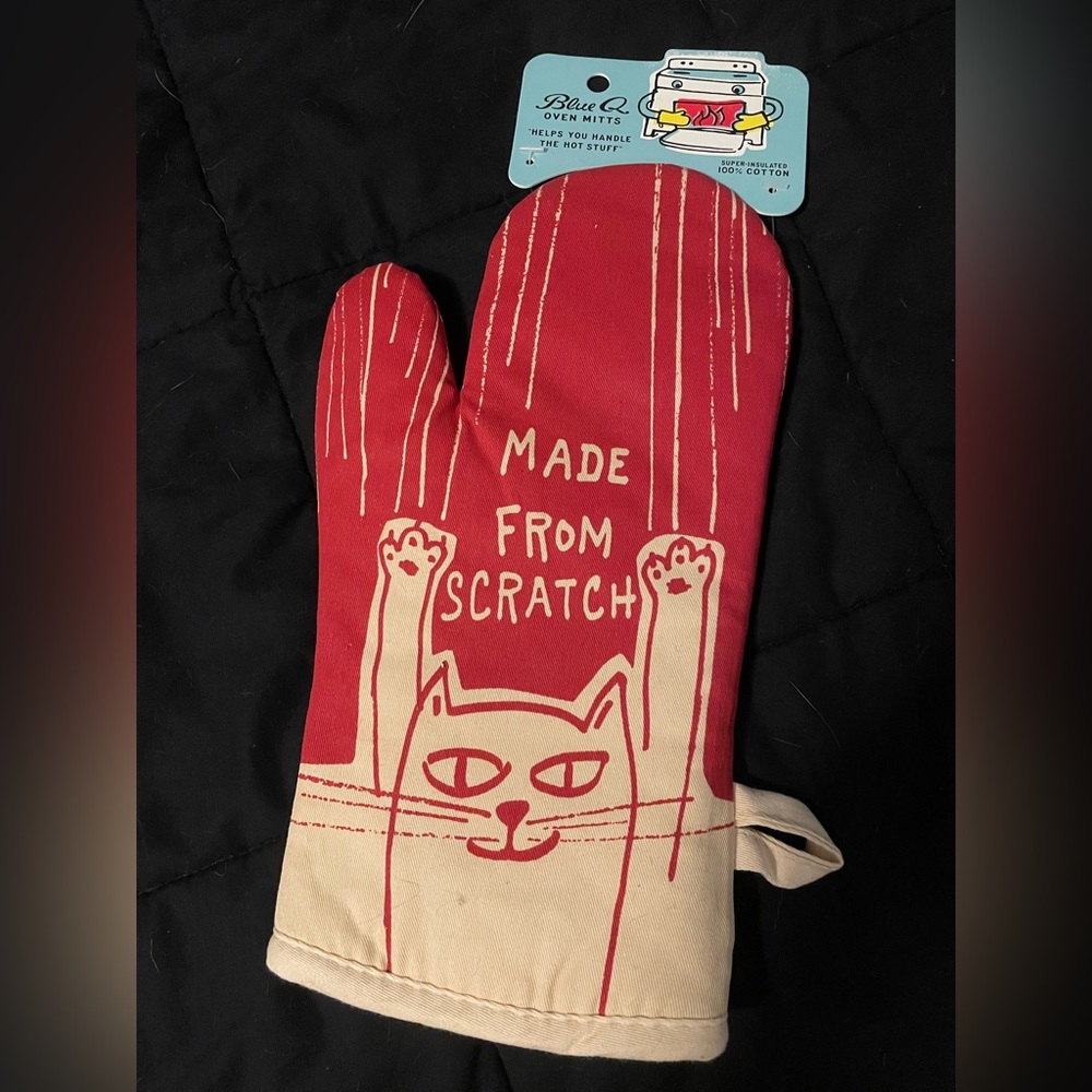 Blue Q oven mitt. Made from scratch. Cat oven mitt.